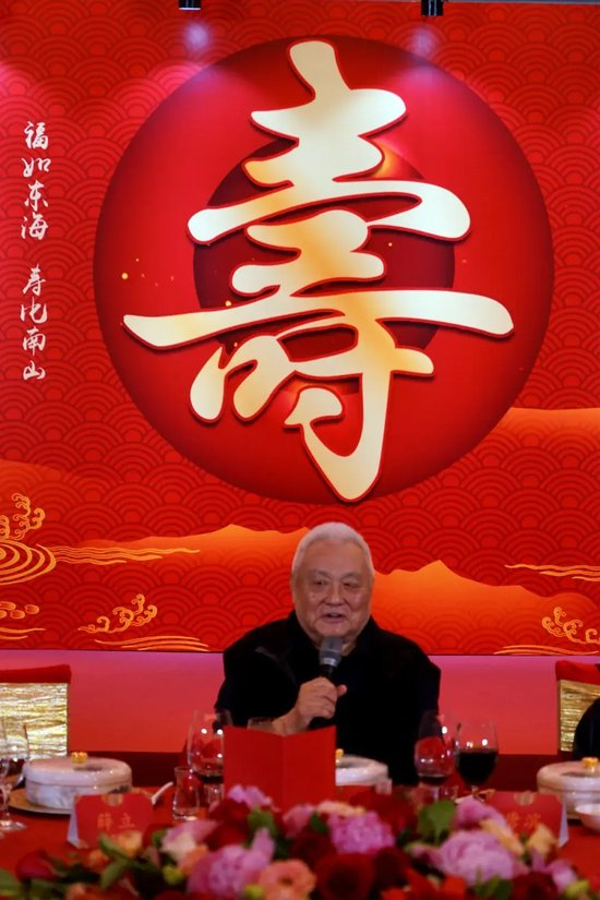 hjc888黄金城是中国第一视频新闻门户详情图