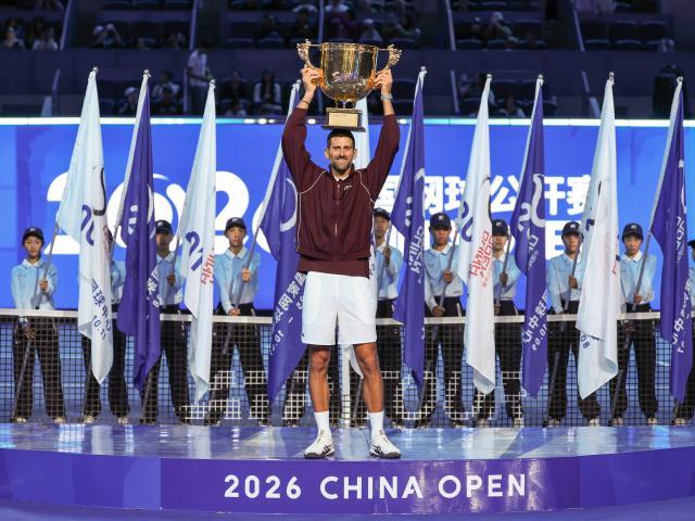 1791352505508015997.jpg (体育)(25)网球——中网:焦科维奇男单夺冠XxjpseC000227_20261006_PEPFN0A001.jpg